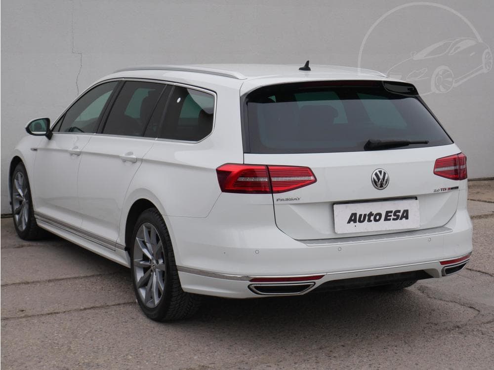 2017 Volkswagen PASSAT - 13