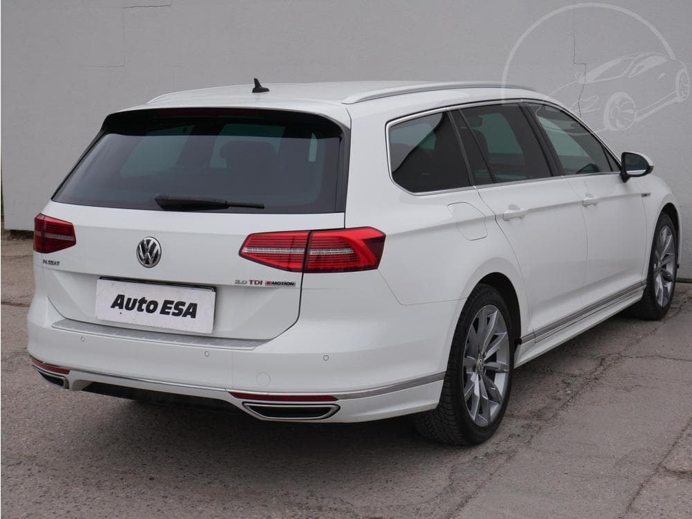 2017 Volkswagen PASSAT - 21