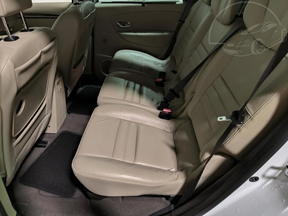 2009 Renault MEGANE - 10