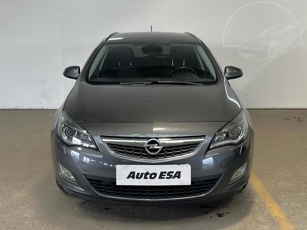 2011 Opel ASTRA - 2