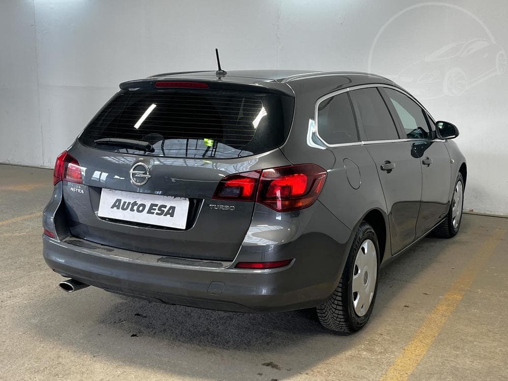 2011 Opel ASTRA - 4