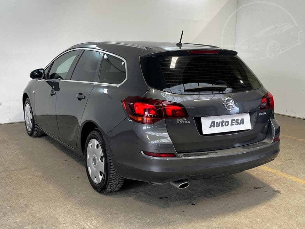 2011 Opel ASTRA - 6