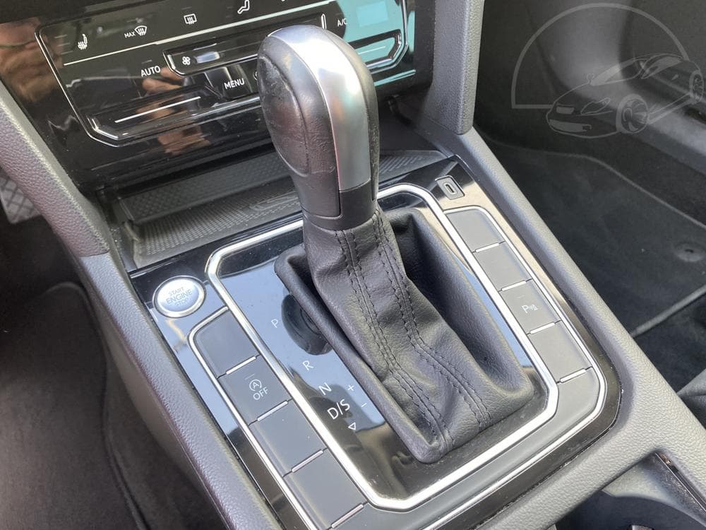 2020 Volkswagen PASSAT - 17