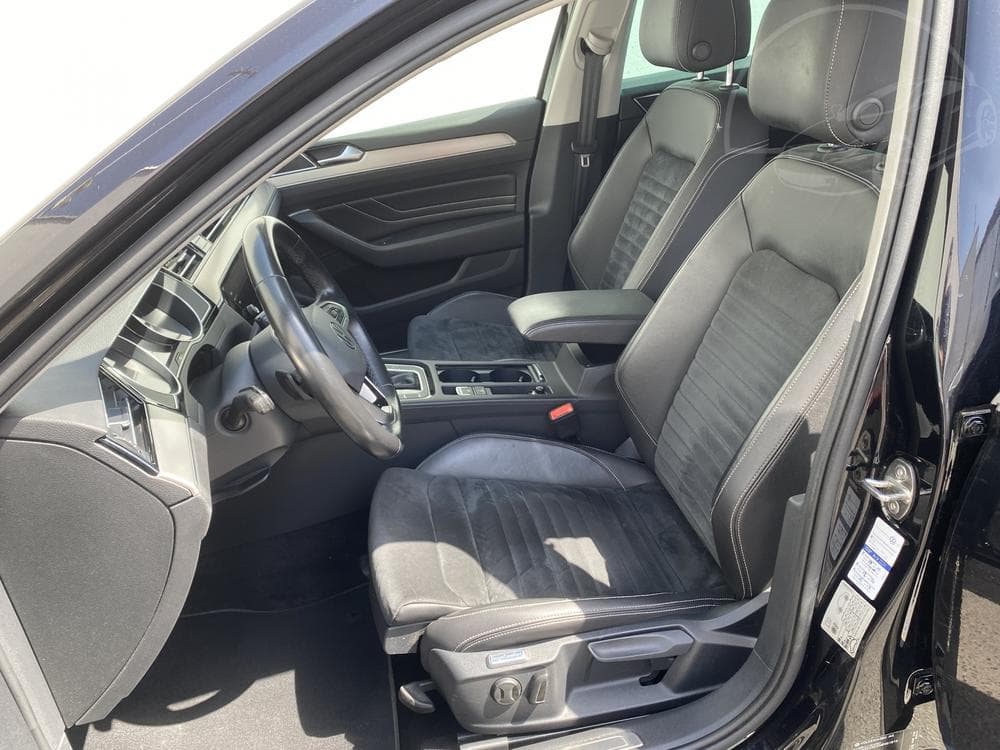 2020 Volkswagen PASSAT - 9
