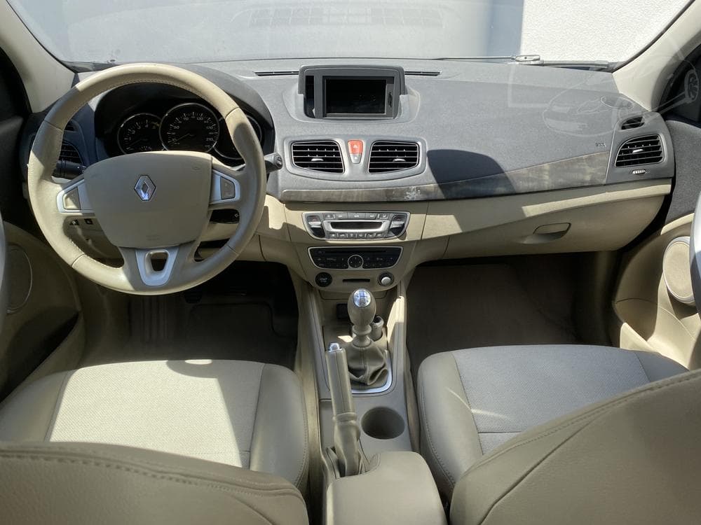 2011 Renault FLUENCE - 8