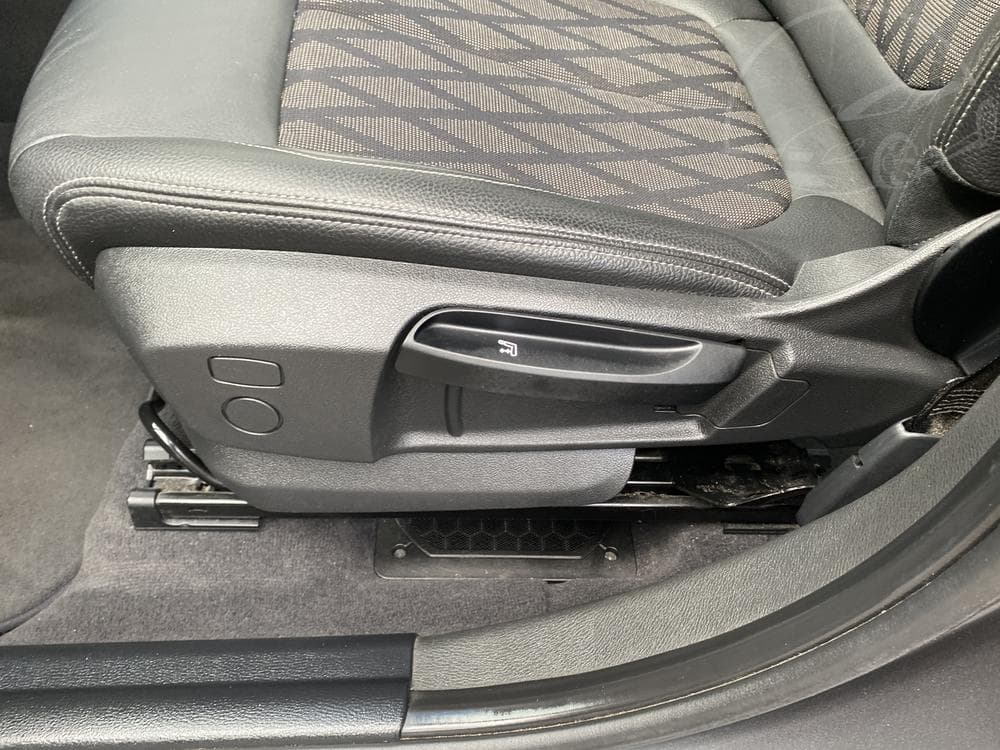 2018 BMW X1 - 15