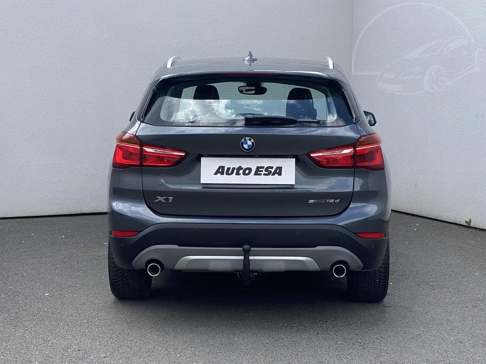 2018 BMW X1 - 5