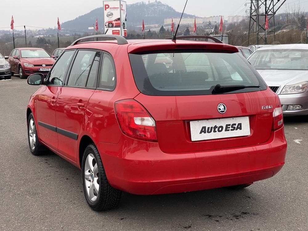 2010 Škoda FABIA - 4
