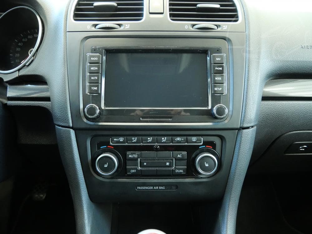 2011 Volkswagen GOLF - 13