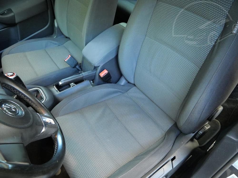 2011 Volkswagen GOLF - 9