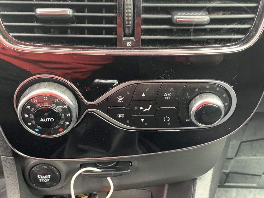 2019 Renault Clio - 16