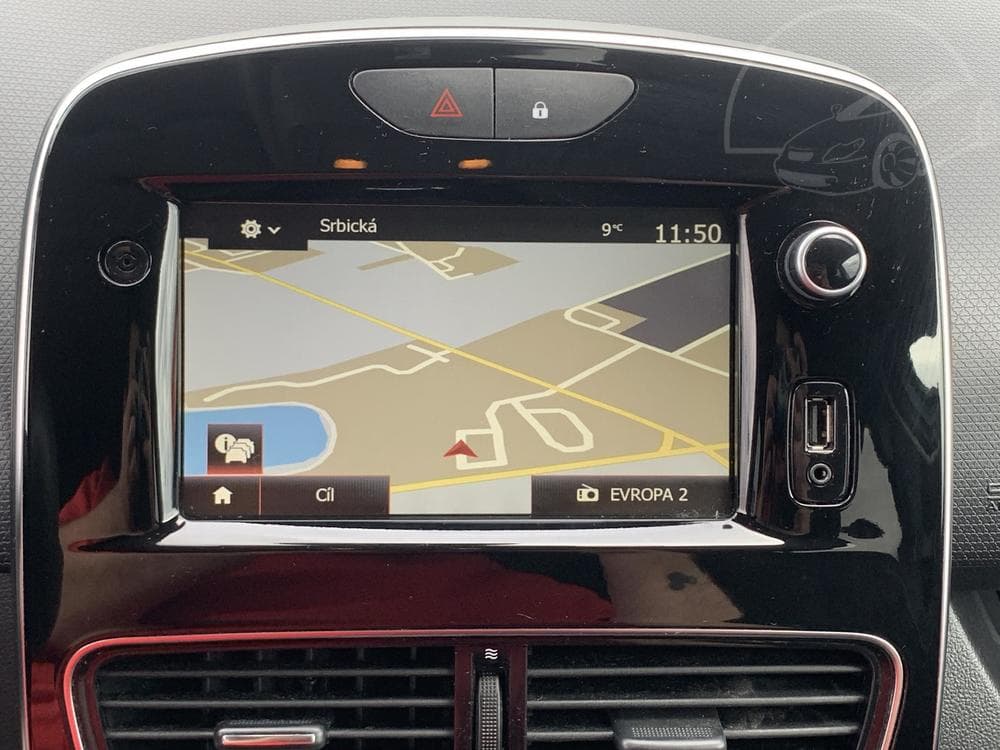 2019 Renault Clio - 17