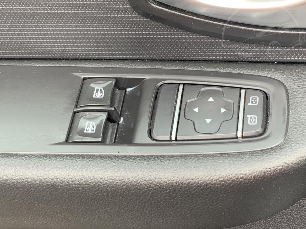 2019 Renault Clio - 19