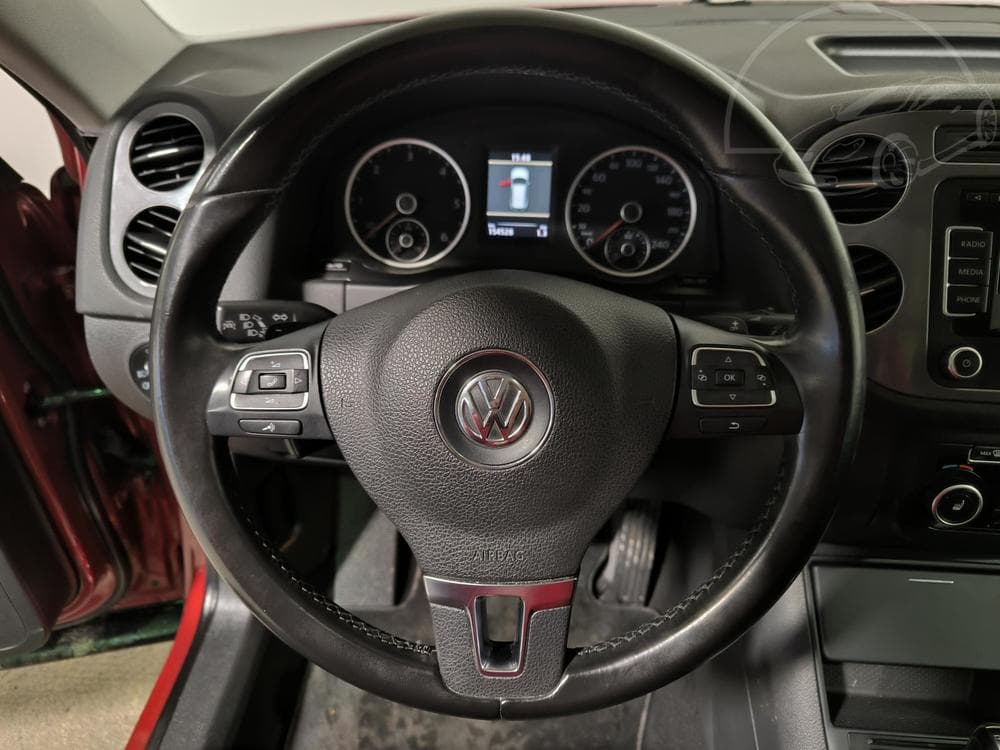 2014 Volkswagen Tiguan - 13