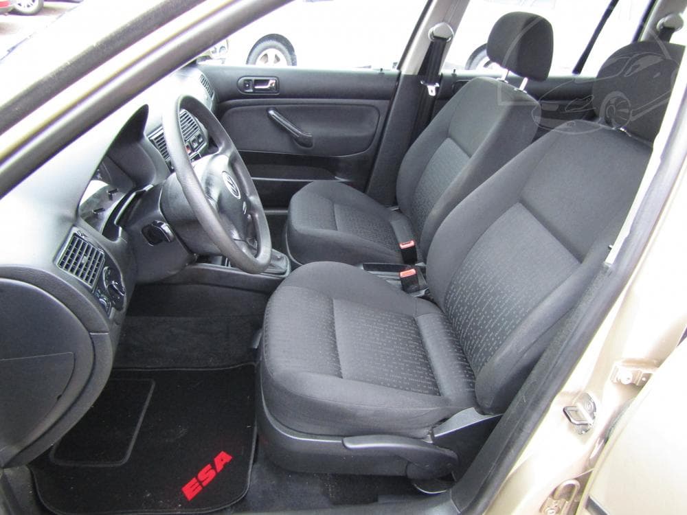 2003 Volkswagen GOLF - 9