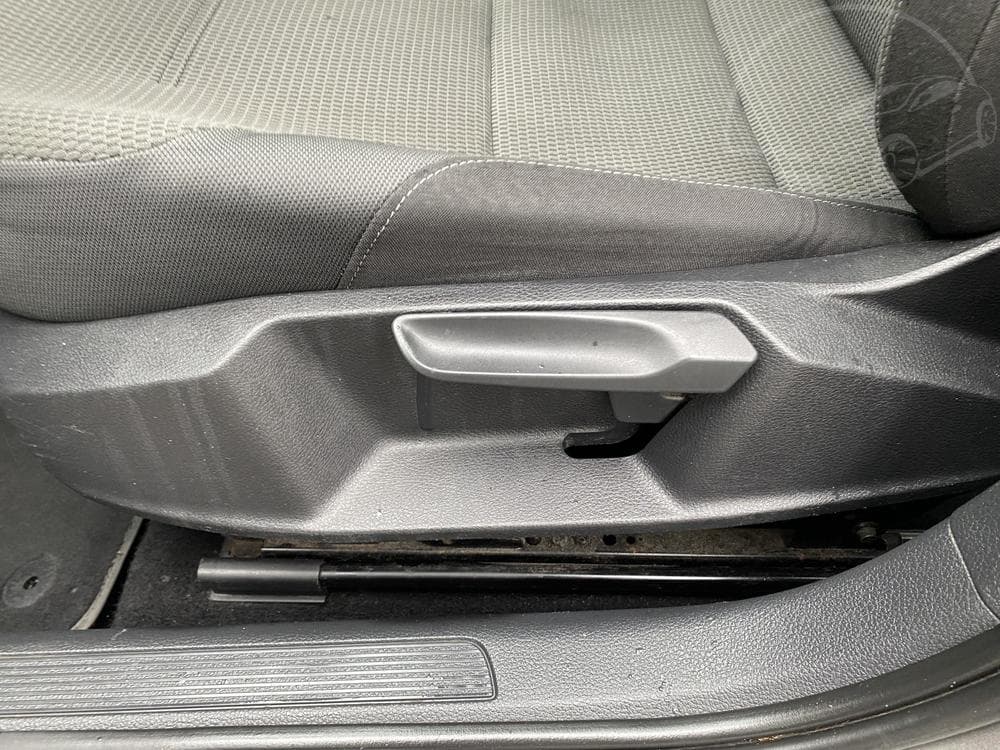 2013 Volkswagen GOLF - 40