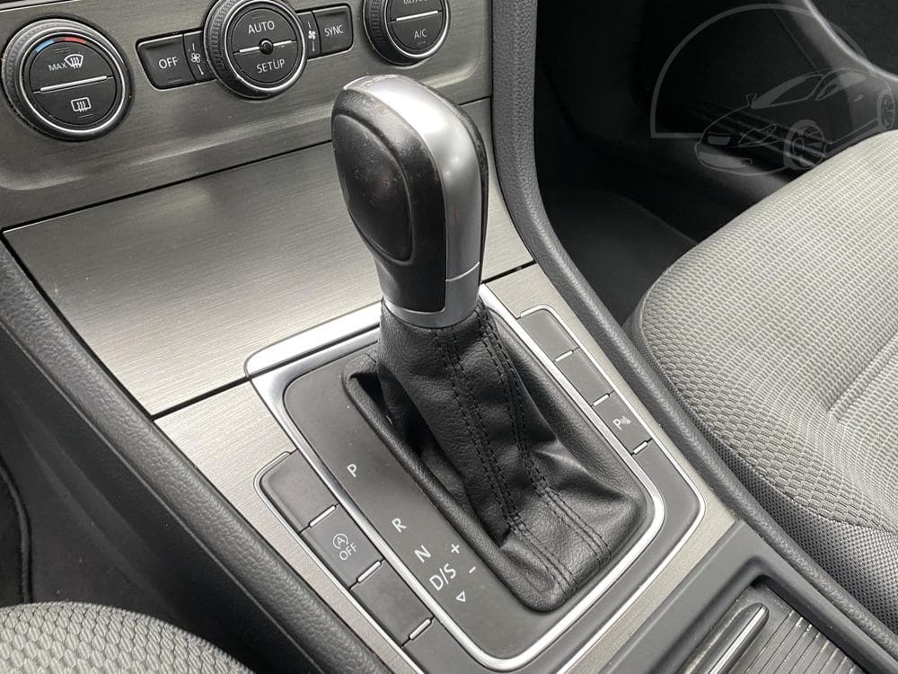 2013 Volkswagen GOLF - 46