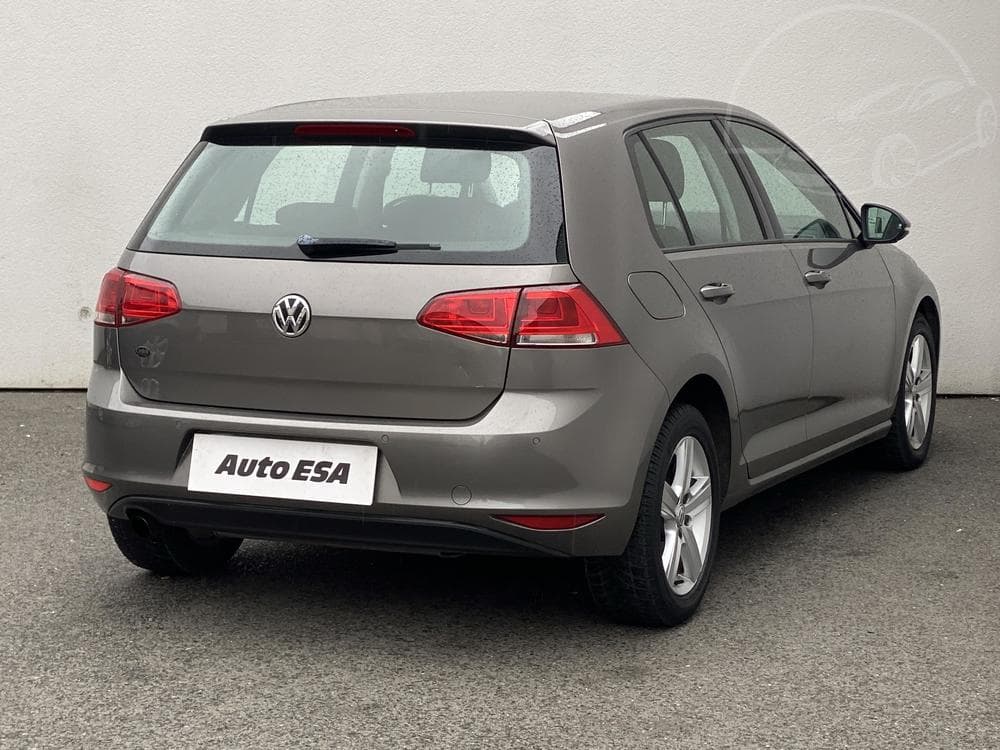2013 Volkswagen GOLF - 10