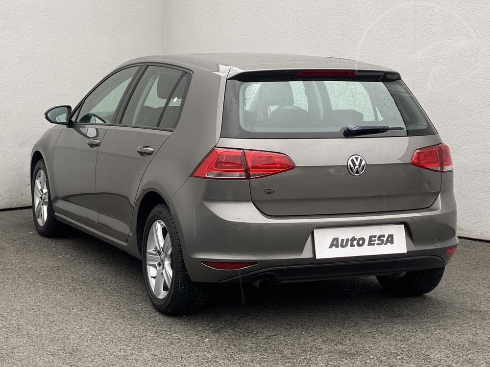 2013 Volkswagen GOLF - 16
