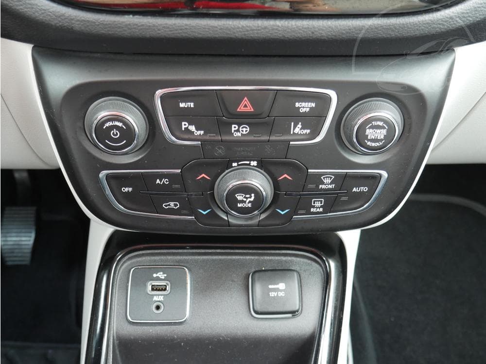 2019 Jeep COMPASS - 14