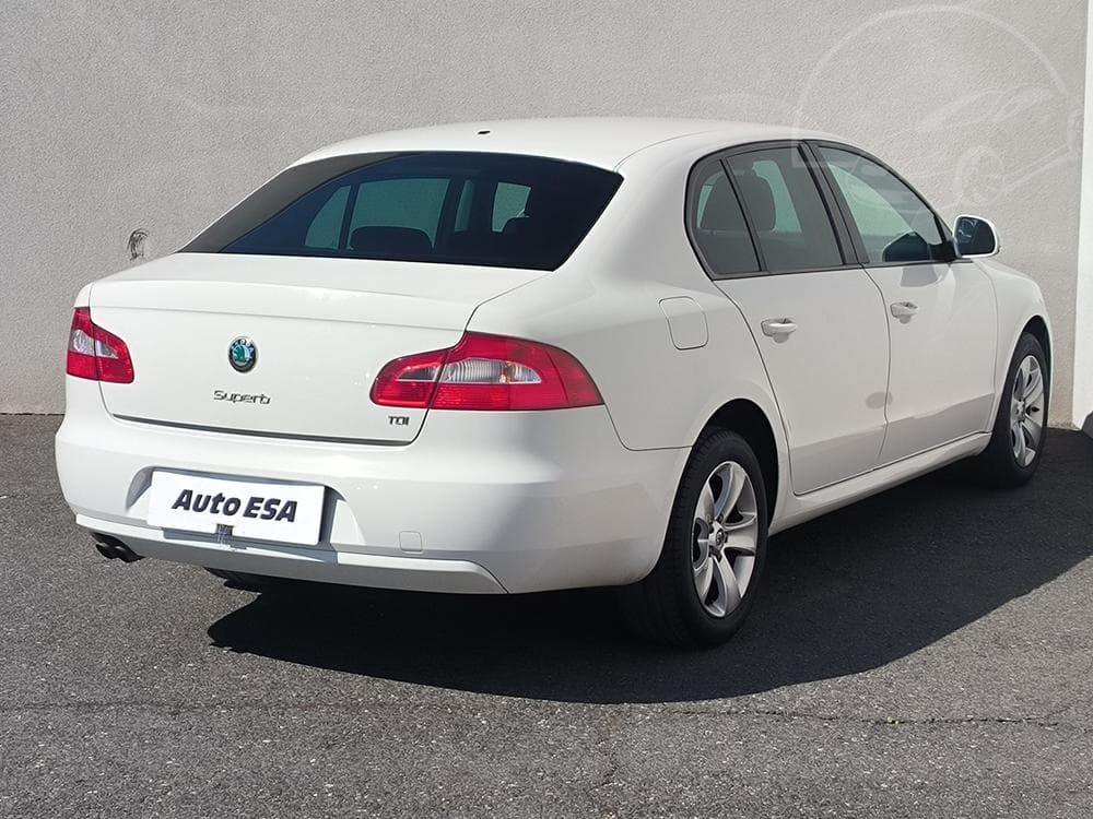 2012 Škoda SUPERB - 13