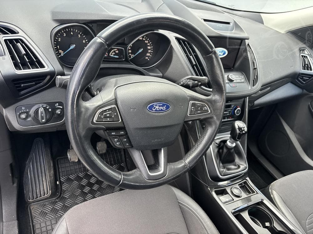 2019 Ford KUGA - 34