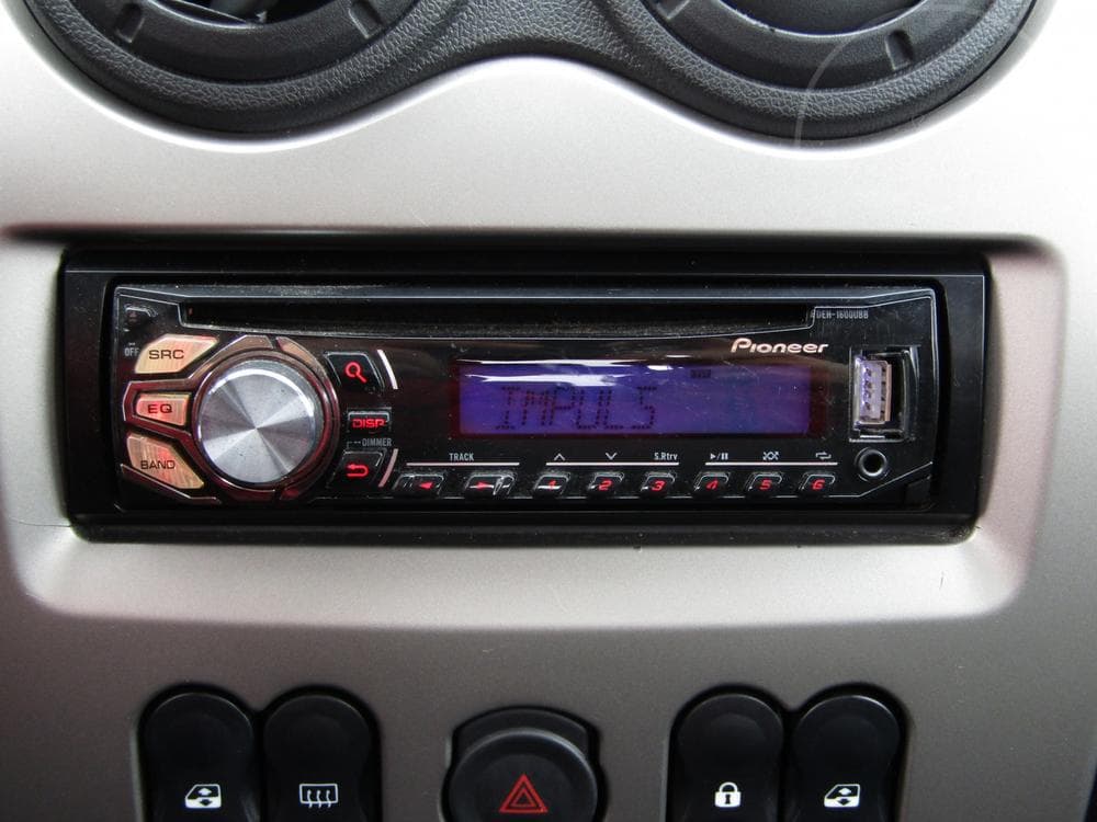 2010 Dacia SANDERO - 25