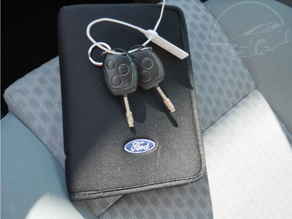 2005 Ford MONDEO - 13