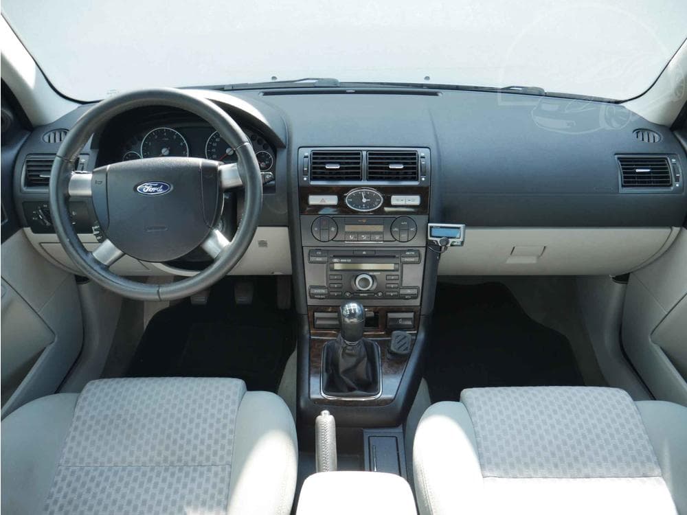 2005 Ford MONDEO - 8
