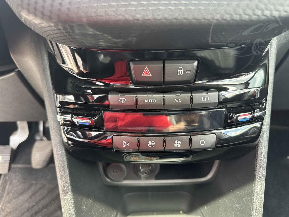 2015 Peugeot 2008 - 14