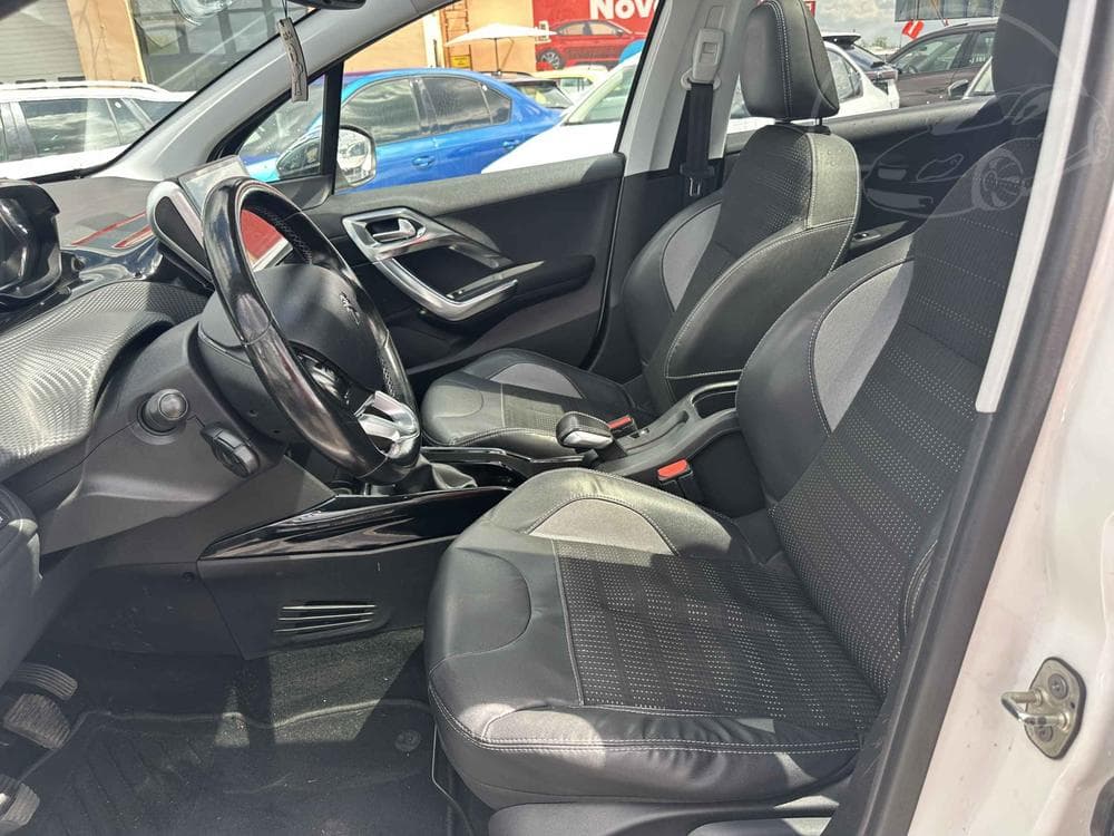 2015 Peugeot 2008 - 9