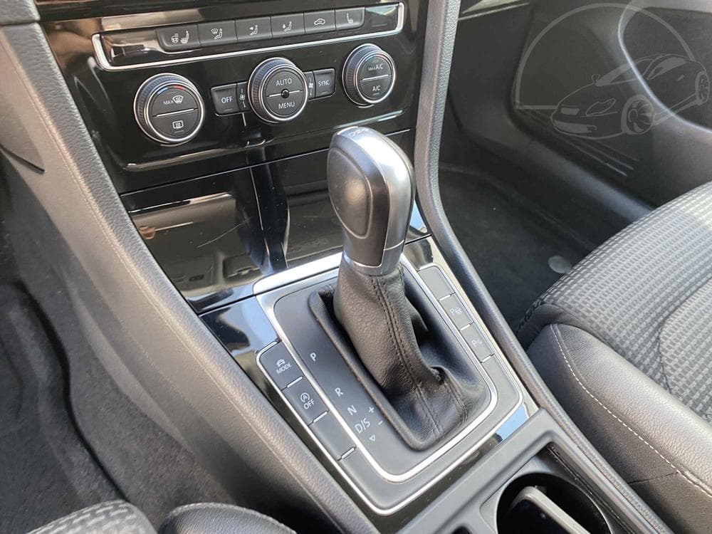 2015 Volkswagen GOLF - 16