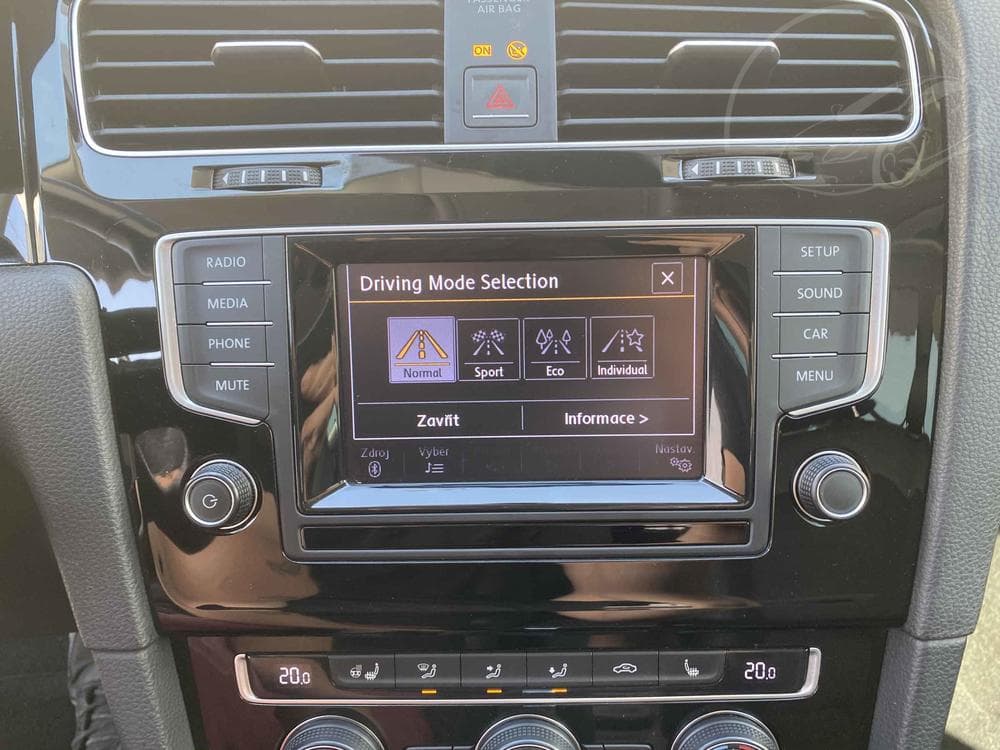 2015 Volkswagen GOLF - 17