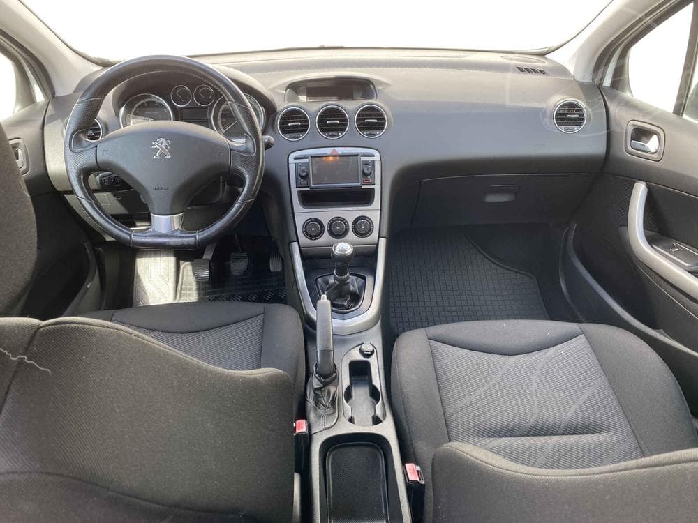2013 Peugeot 308 - 8
