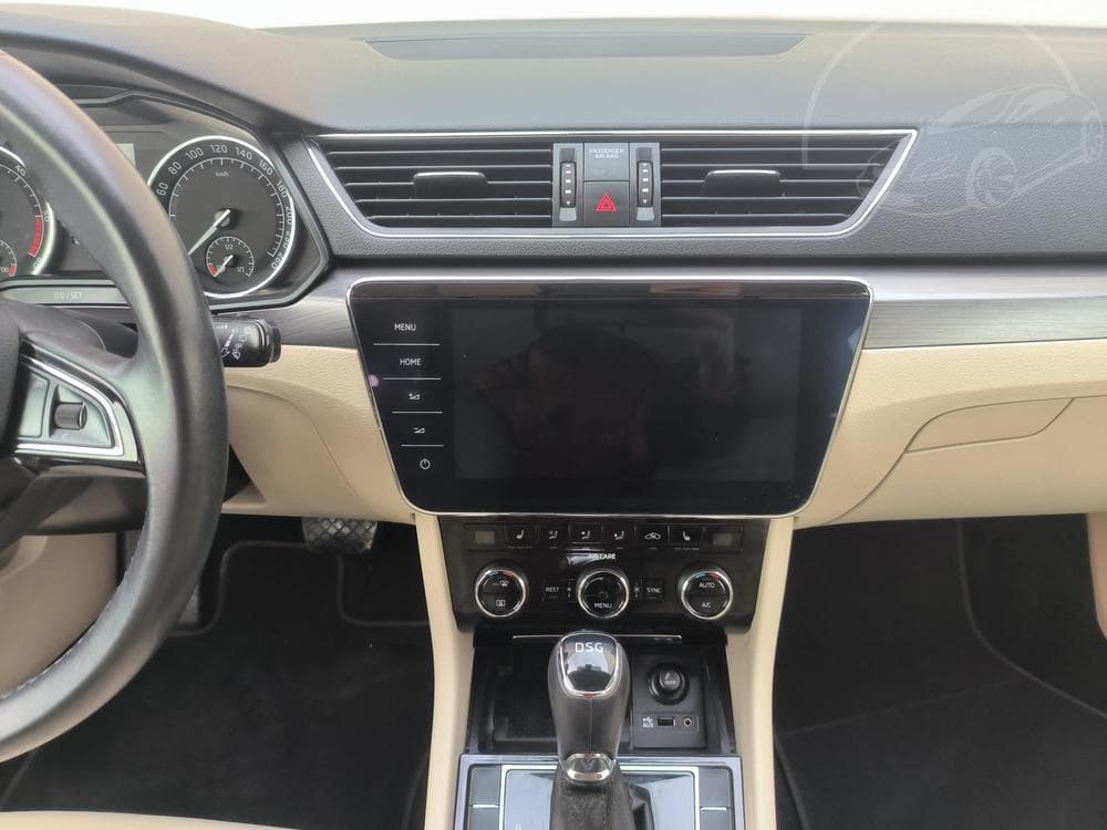 2017 Škoda SUPERB - 28