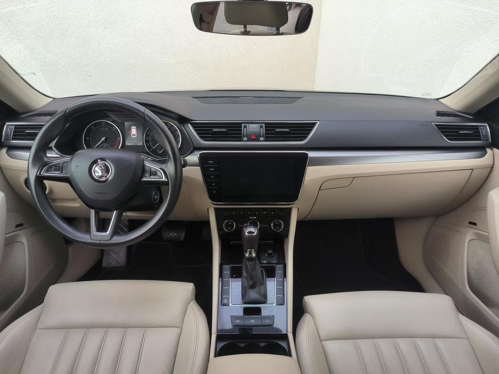 2017 Škoda SUPERB - 25