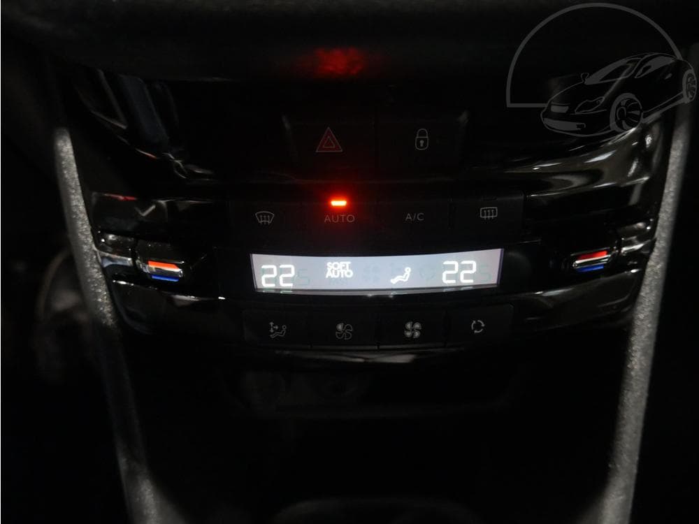 2018 Peugeot 2008 - 71