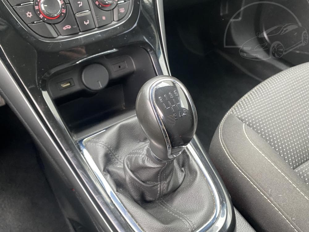 2015 Opel ASTRA - 16