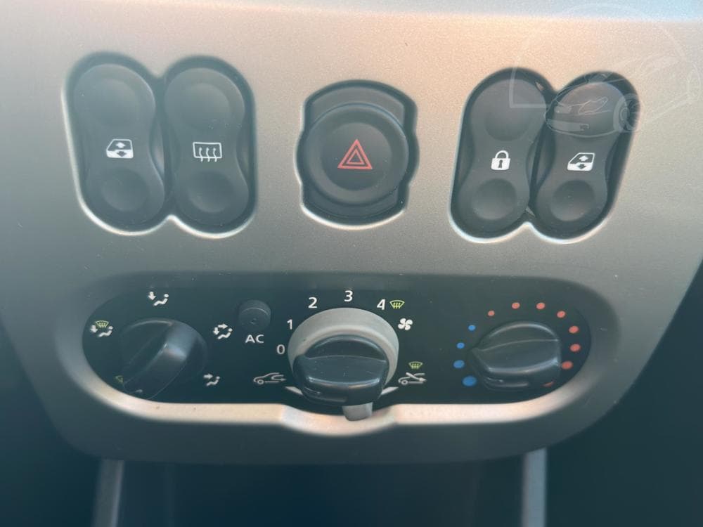 2011 Dacia SANDERO - 13
