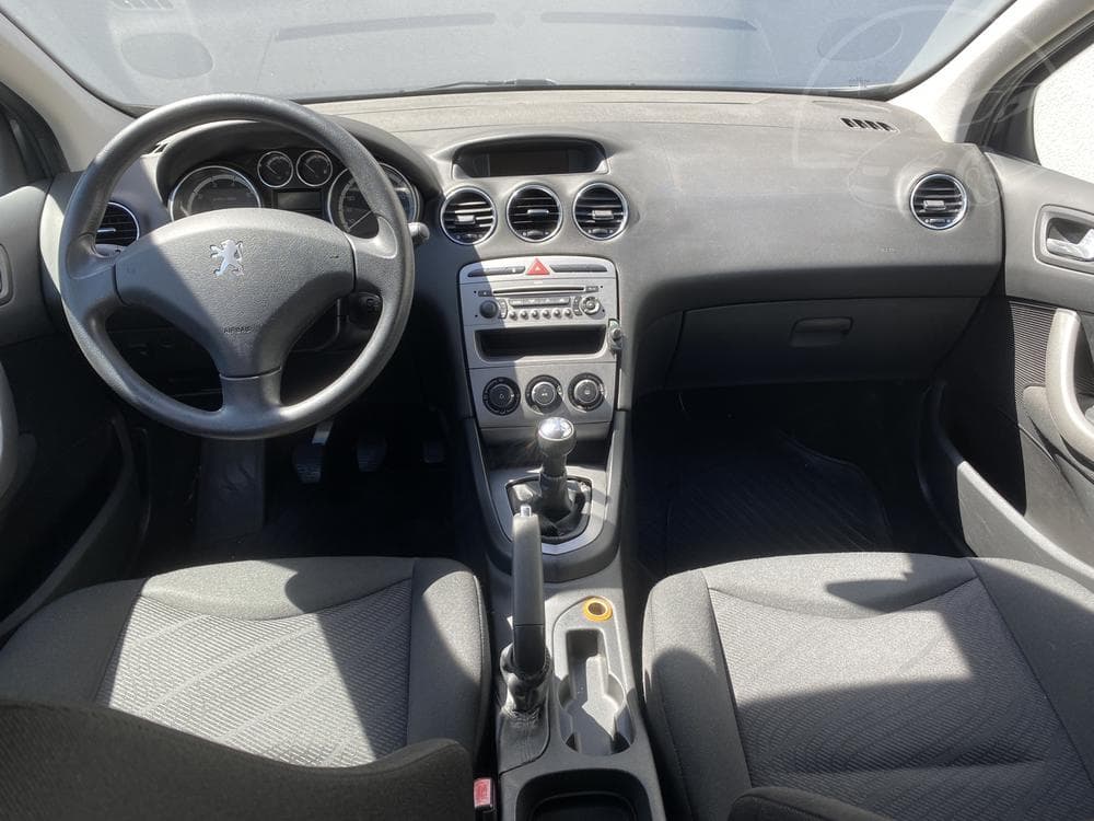 2008 Peugeot 308 - 15