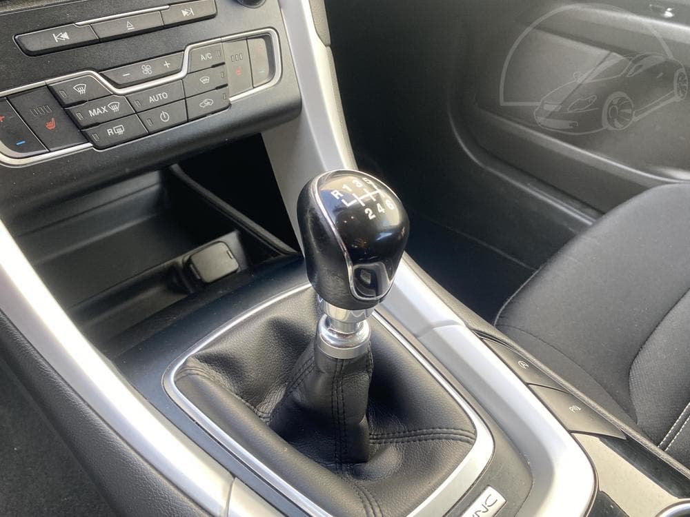 2017 Ford Mondeo - 16