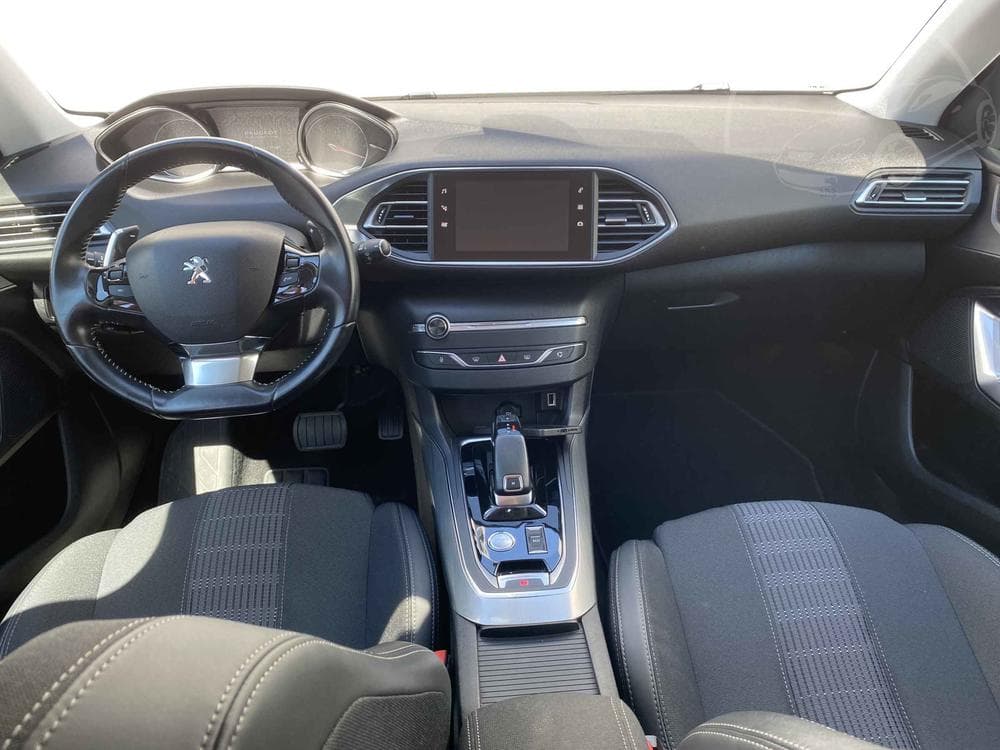 2018 Peugeot 308 - 8