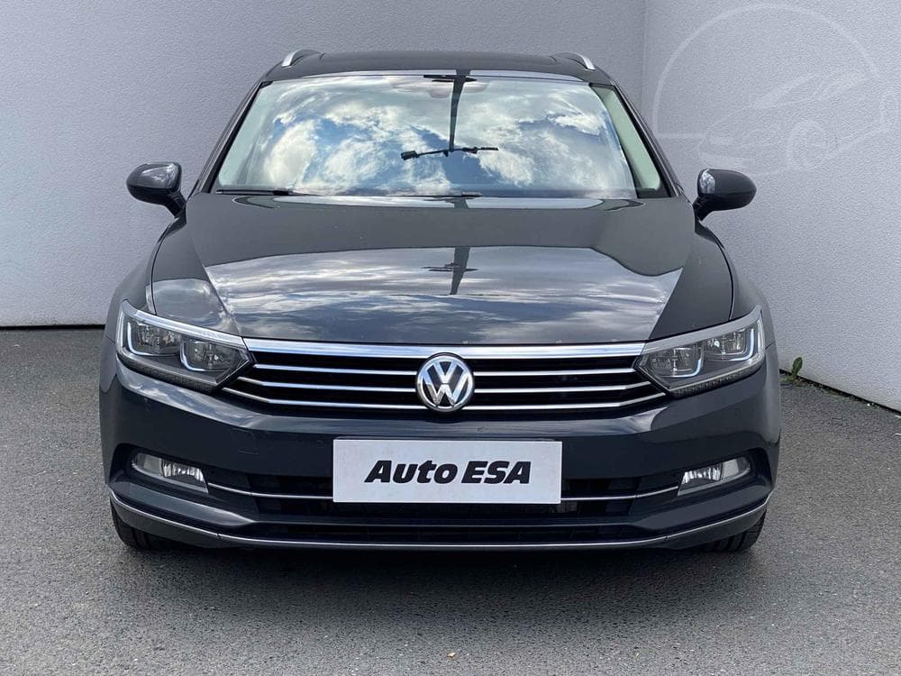 2016 Volkswagen PASSAT - 2