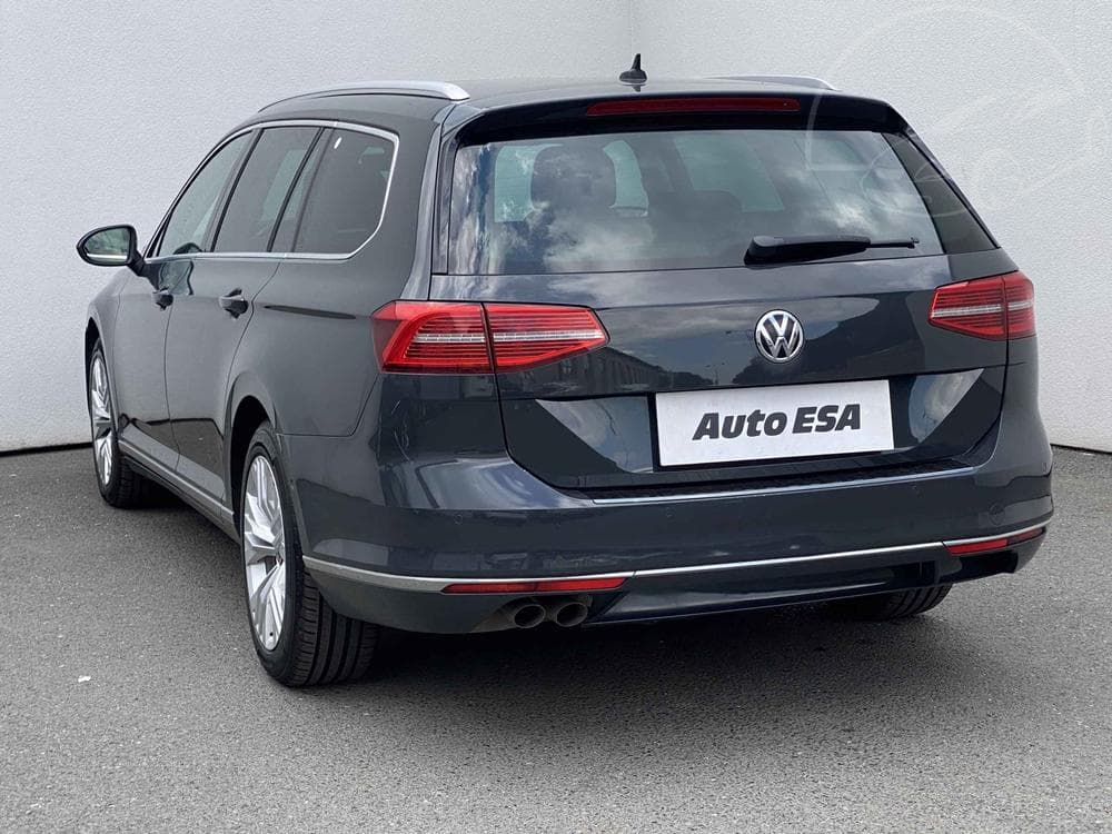 2016 Volkswagen PASSAT - 6