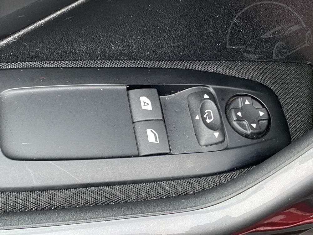 2017 Peugeot 2008 - 11