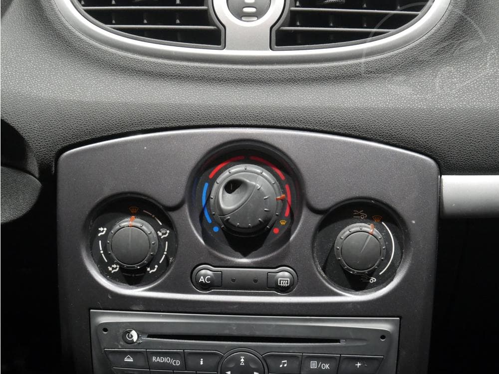 2012 Renault CLIO - 11
