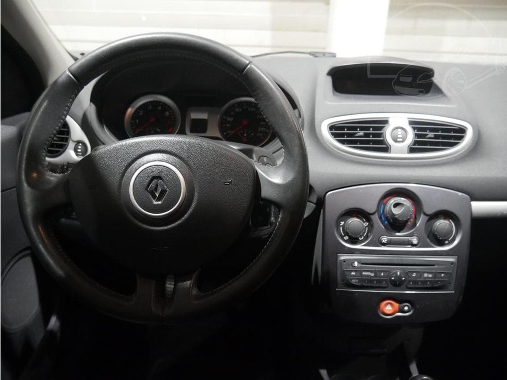2012 Renault CLIO - 13