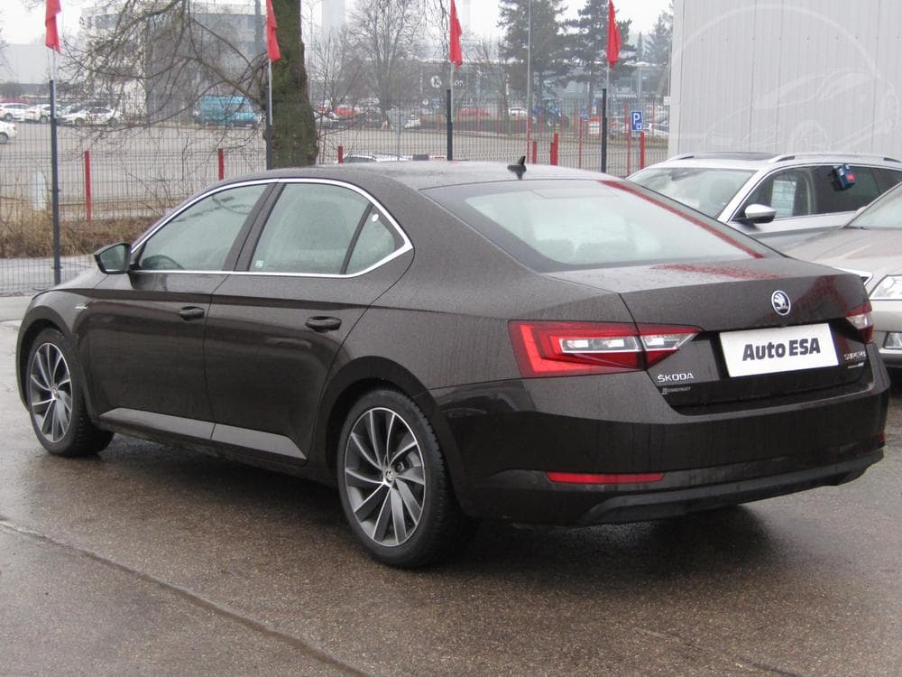 2015 Škoda SUPERB - 11