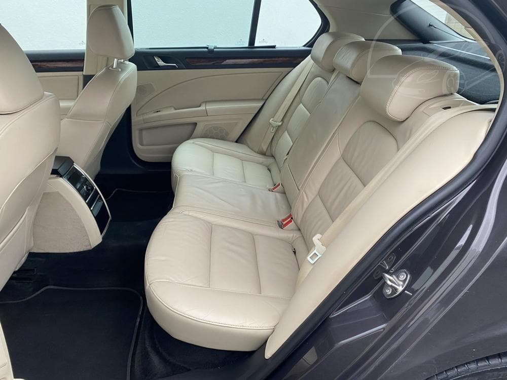 2010 Škoda SUPERB - 19