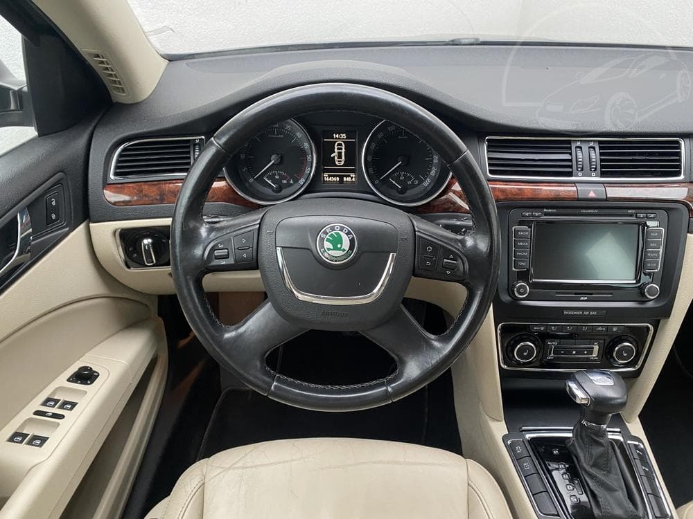 2010 Škoda SUPERB - 21